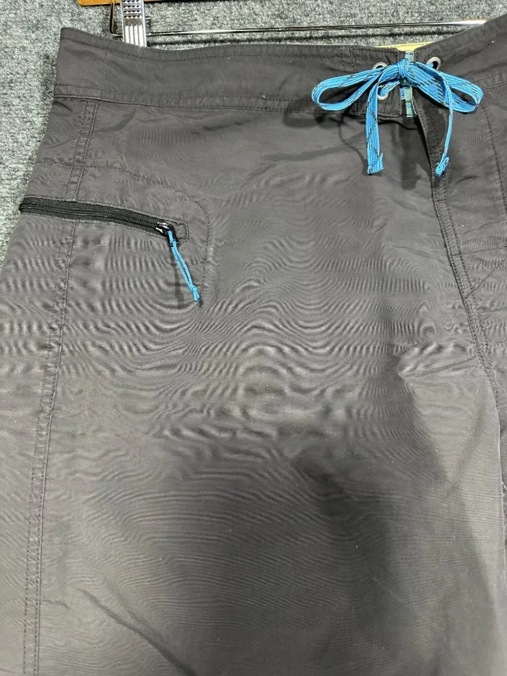 Patagonia Wavefarer Board Shorts Mens 346 Gray Nylon 50 UPF sun protection tie